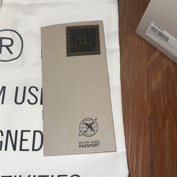 Golden Goose Slides -Brand New In
Box With Dust-bag AMAZING - Picture 3 of 9